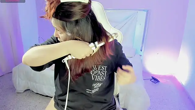 Isabela saenz online show from October 8, 2025, 3:19 am