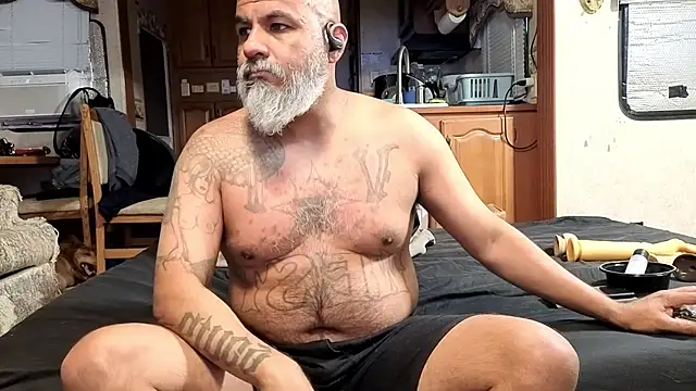 Clouds 4play online show from October 30, 2025, 6:49 pm