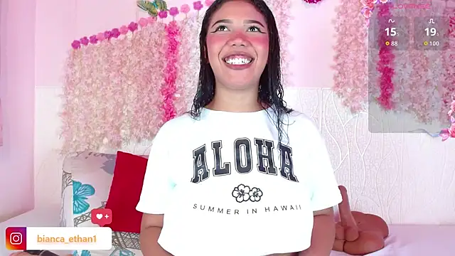 Snapshot of Bianca_Ethan chatting on December 2, 2025, 5:36 pm Bianca Ethan online show from December 2, 2025, 5:36 pm