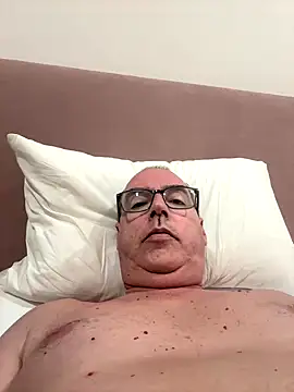 maduro51xxx online show from September 21, 2025, 5:01 am