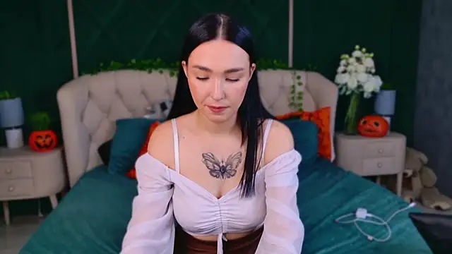 Snapshot of Amanda_Choi chatting on October 26, 2025, 10:37 am Amanda Choi online show from October 26, 2025, 10:37 am