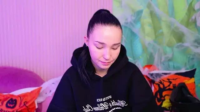 Snapshot of Amanda_Choi chatting on October 25, 2025, 5:28 am Amanda Choi online show from October 25, 2025, 5:28 am