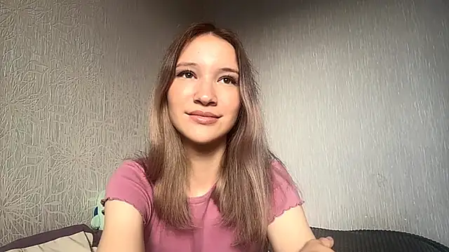 Kimi Kiwi online show from September 22, 2025, 11:55 pm