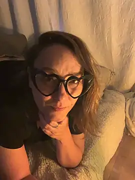 Reine du Vice84 online show from January 11, 2026, 4:03 pm