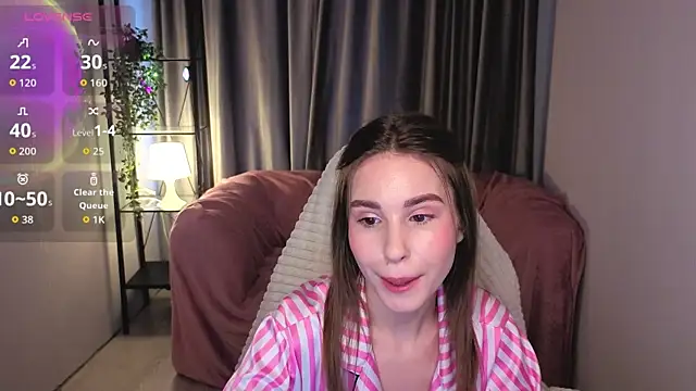 Snapshot of chatting on October 14, 2025, 5:52 am online show from October 14, 2025, 5:52 am