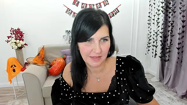 Snapshot of Moon_Veloure1 chatting on October 29, 2025, 11:42 am Moon Veloure1 online show from October 29, 2025, 11:42 am