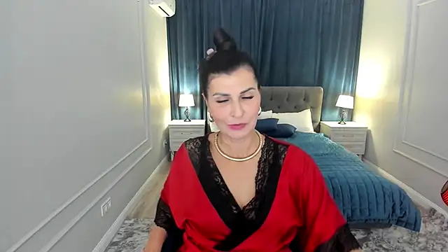 Snapshot of Moon_Veloure1 chatting on October 4, 2025, 7:37 pm Moon Veloure1 online show from October 4, 2025, 7:37 pm