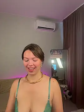 EllaCanny online show from June 25, 2026, 5:05 am