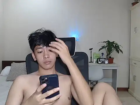 niel cumshow online show from October 26, 2025, 7:47 pm