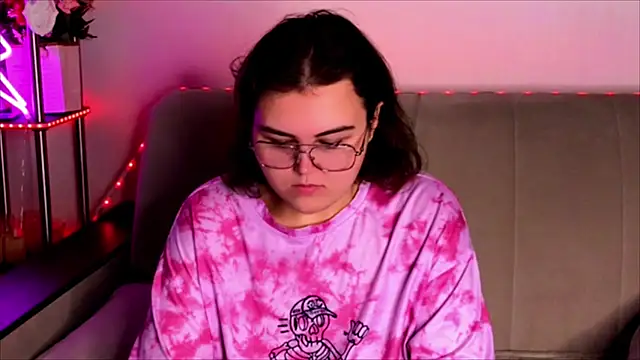  online show from November 13, 2025, 4:16 am