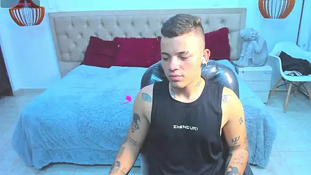 wildthor26 online show from February 6, 2026, 3:24 am