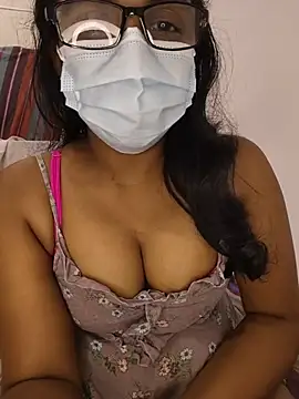 Snapshot of sexybolegirl chatting on August 8, 2026, 5:09 pm sexybolegirl online show from August 8, 2026, 5:09 pm