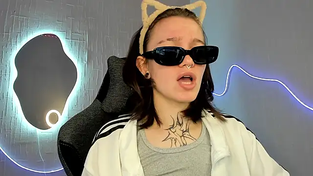 Elastikisss online show from March 13, 2026, 5:01 am