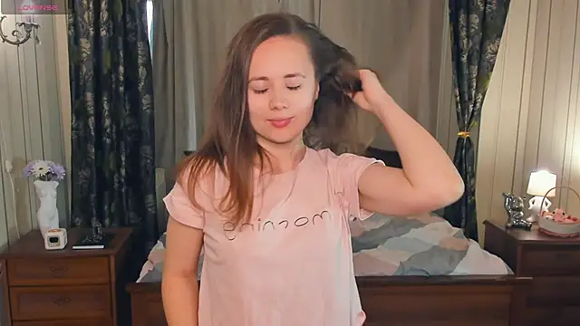 Crysta1Eva  online show from October 31, 2025, 7:27 am