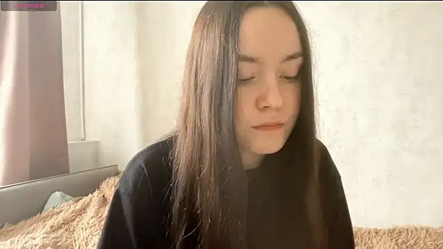 Snapshot of VividSienna chatting on September 27, 2025, 6:19 am VividSienna online show from September 27, 2025, 6:19 am