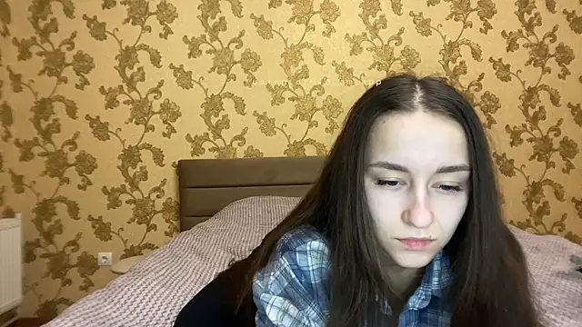 RiriLovesYouu online show from October 7, 2025, 5:25 pm