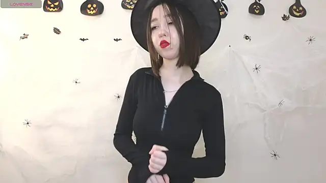 Snapshot of Veyaspace chatting on October 30, 2025, 2:04 pm Veyaspace online show from October 30, 2025, 2:04 pm