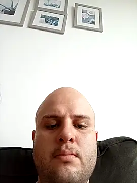 Snapshot of Joc_yNico26 chatting on September 24, 2025, 9:54 pm Joc yNico26 online show from September 24, 2025, 9:54 pm