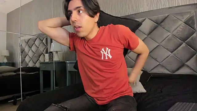 Snapshot of dylan_cross_ chatting on September 25, 2025, 11:27 am dylan cross online show from September 25, 2025, 11:27 am