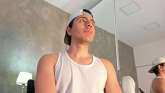 dylan cross  online show from November 25, 2025, 11:21 am