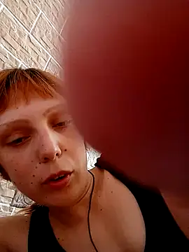 Snapshot of Ponka2011 chatting on June 28, 2026, 5:03 am Ponka2011 online show from June 28, 2026, 5:03 am