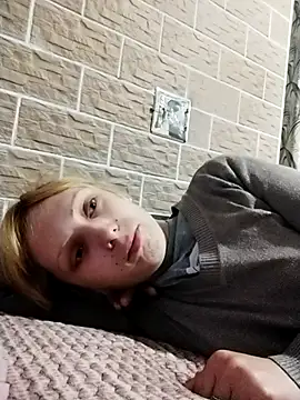 Ponka2011 online show from September 28, 2025, 4:52 am