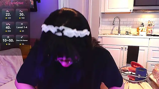 LunaMilav online show from October 31, 2025, 12:18 am