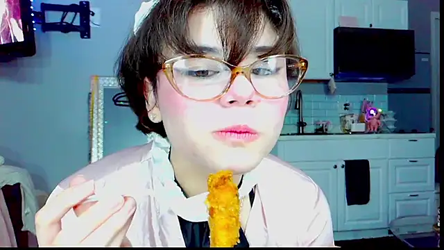 LunaMilav online show from September 27, 2025, 2:18 am