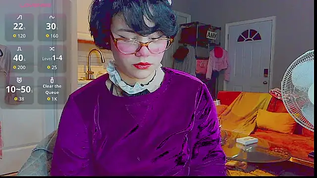 LunaMilav online show from October 4, 2025, 2:24 am