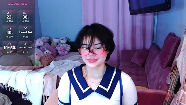 LunaMilav online show from October 25, 2025, 12:21 am