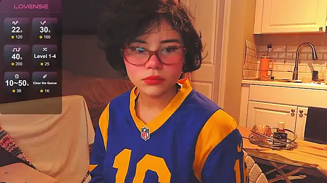 LunaMilav online show from October 22, 2025, 12:21 am