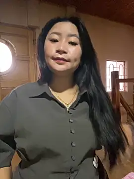 violet-00 online show from October 24, 2025, 1:37 am