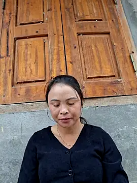 Snapshot of xuxulovezz chatting on September 27, 2025, 1:45 am xuxulovezz online show from September 27, 2025, 1:45 am