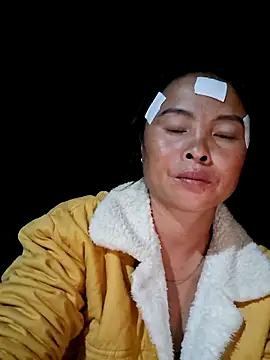 Snapshot of xuxulovezz chatting on October 14, 2025, 11:55 am xuxulovezz online show from October 14, 2025, 11:55 am