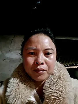 xuxulovezz online show from February 1, 2026, 12:42 am