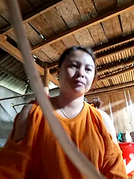 xuxulovezz online show from April 7, 2026, 12:56 am