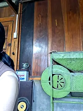 Snapshot of helenzz chatting on October 16, 2025, 12:19 am helenzz online show from October 16, 2025, 12:19 am