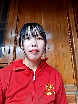 Snapshot of helenzz chatting on October 15, 2025, 12:09 am helenzz online show from October 15, 2025, 12:09 am