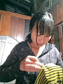 Snapshot of helenzz chatting on September 30, 2025, 1:06 pm helenzz online show from September 30, 2025, 1:06 pm