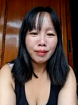 Snapshot of helenzz chatting on October 22, 2025, 1:05 am helenzz online show from October 22, 2025, 1:05 am