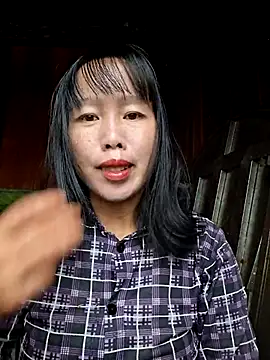 Snapshot of helenzz chatting on October 4, 2025, 12:34 am helenzz online show from October 4, 2025, 12:34 am