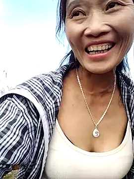 Snapshot of abigail-00 chatting on November 4, 2025, 7:56 am abigail-00 online show from November 4, 2025, 7:56 am