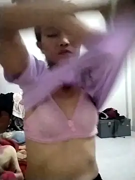 Snapshot of abigail-00 chatting on October 19, 2025, 11:02 am abigail-00 online show from October 19, 2025, 11:02 am