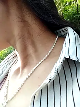 Snapshot of abigail-00 chatting on October 30, 2025, 1:37 am abigail-00 online show from October 30, 2025, 1:37 am