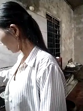 Snapshot of abigail-00 chatting on November 5, 2025, 10:35 pm abigail-00 online show from November 5, 2025, 10:35 pm