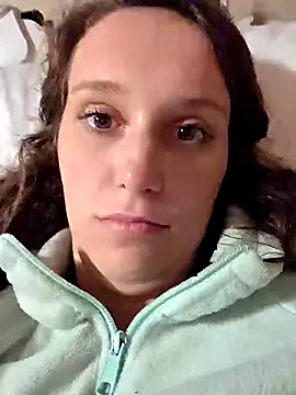 Snapshot of brunettebabexo3 chatting on October 23, 2025, 5:39 am brunettebabexo3 online show from October 23, 2025, 5:39 am