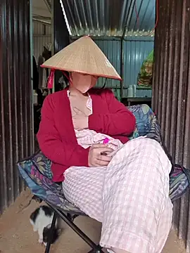 Helen-Tran online show from November 27, 2025, 2:23 am