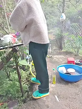 Helen-Tran online show from October 29, 2025, 2:54 am