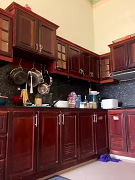 Helen-Tran online show from October 6, 2025, 3:29 am