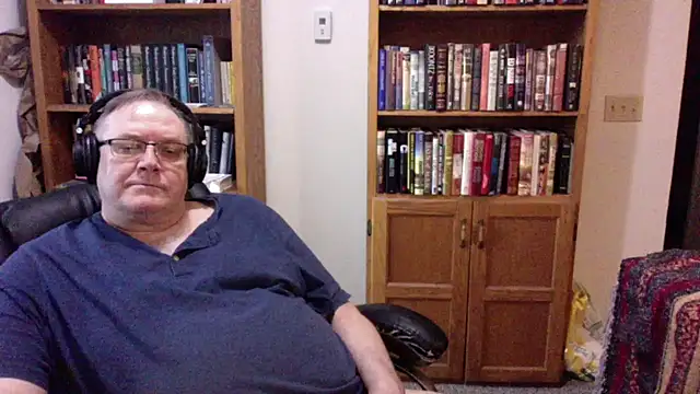 Snapshot of Vinyl22@xh chatting on July 16, 2026, 1:02 am Vinyl22xh online show from July 16, 2026, 1:02 am